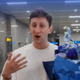 美籍友人埃文·凯尔打卡张家界狂点赞