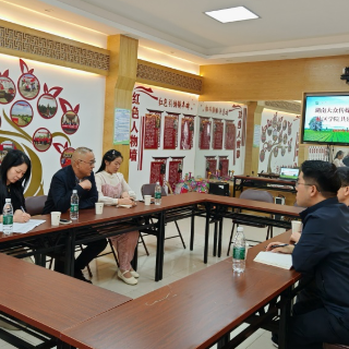 湖南大众传媒学院赴朗江、金井调研社区学校共建