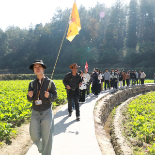 湖南工业职院师生赴韶山开展研学