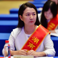 师者如光|邓验:以心为纽带,让“教”与“学”实现双向奔赴