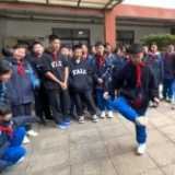课间十五分钟，青春“动”起来