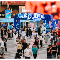 “五一”热力坐标丨白天游玩晚上卖烤肠， 今年五一长沙“游创一体”模式火了