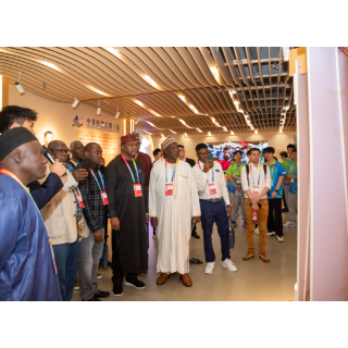 非洲友人实地打卡 中非经贸博览会品牌影响力再提升