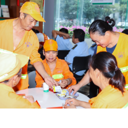 组图|湖南国寿:户外劳动者驿站里的保险温度