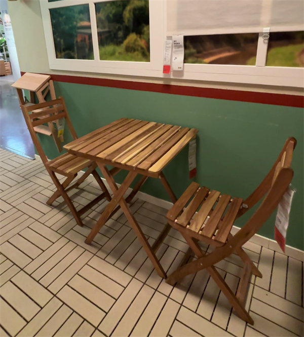 户外餐桌椅.png
