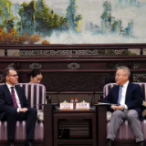 沈晓明会见卢森堡驻华大使卢睿朗一行