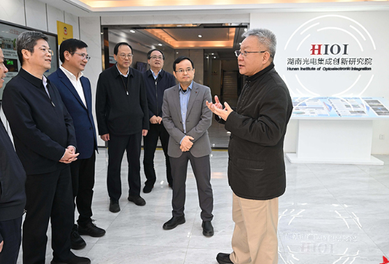 沈晓明调研洞庭实验室、湖南光电集成创新研究院