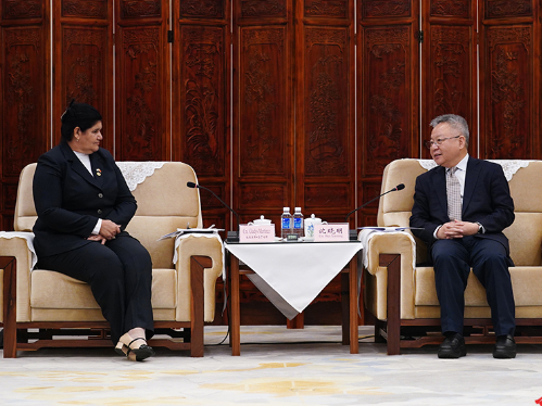 沈晓明会见古巴共产党代表团