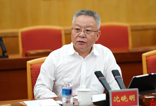 沈晓明：坚决扛牢生态环境保护政治责任 加快建设人与自然和谐共生的美丽湖南