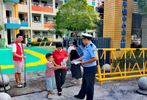 石门公安交警：多措发力筑牢开学季交通安全防护网