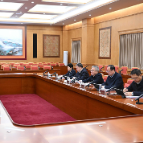 沈晓明主持省委常委班子2025年度民主生活会会前集中学习暨省委理论学习中心组第六十一次集体学习