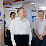 毛万春在中南大学湘雅口腔医院调研