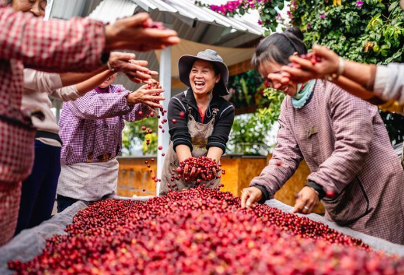镜观·回响丨坚持以人为本 推进共同富裕