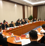 湖南代表团举行分组会议 审议三部法律草案