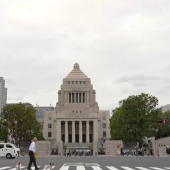 组建新内阁 召开记者会 日本新首相将如何“破局”?