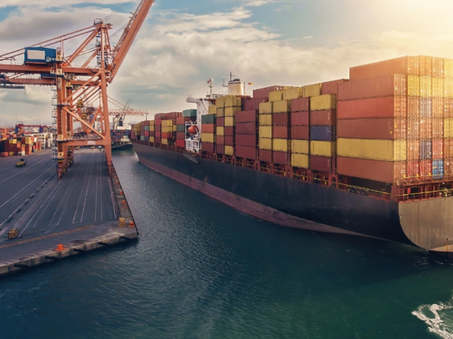 贸易顺差首超万亿美元 中国外贸韧性源自哪