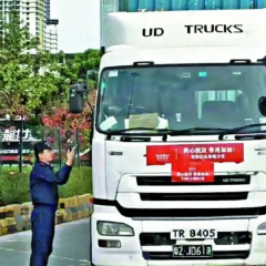 香港市民哽咽感谢内地同胞支援 灾难面前更懂何为“同胞”