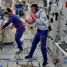 神十九乘组在医学、物理等方面开展实验试验 周记来了→