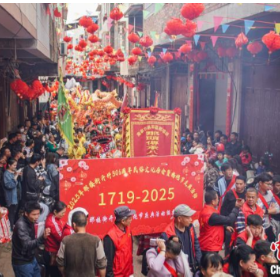 旅游市场“下沉” 年轻人乐探“宝藏小城”
