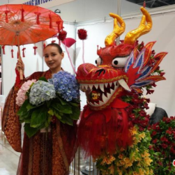 云南鲜花走俏阿斯塔纳：跨越五千多公里的“双向奔赴”