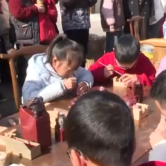 新年伊始消费升温年货市集火热 “顶流”美食满足味蕾活跃经济