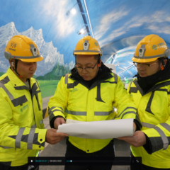 天山深处，那一抹移动蓝的守望