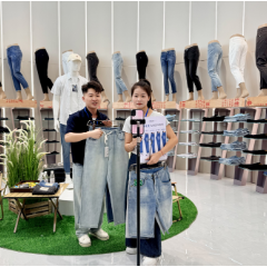 开局之年看中国丨走进“世界裤都”：全国每4条牛仔裤就有1条来自这里