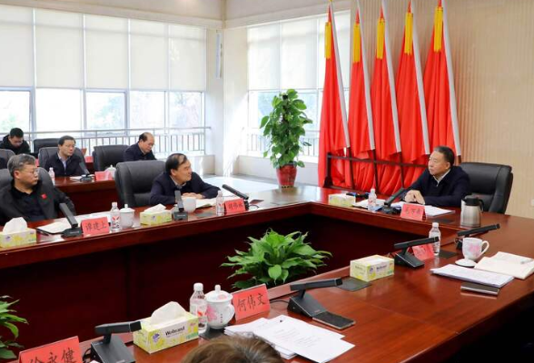 毛万春在省财政厅宣讲调研