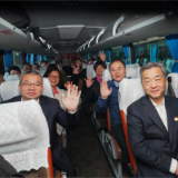 出发！在湘全国人大代表启程赴京