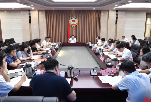 毛万春主持召开省政协助力“十五五”规划编制工作座谈会