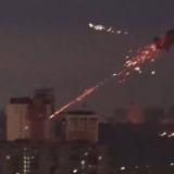 泽连斯基称乌多地遭大规模空袭 已致4死80余伤