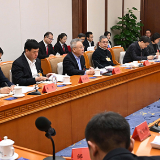 湖南代表团举行分组会议 审议“两高”工作报告等