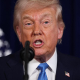 特朗普暗示最后期限推迟1天 伊朗准备在波斯湾建立“新秩序”