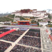 独家视频丨欢聚！习近平出席西藏自治区成立60周年庆祝大会