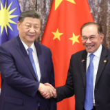 习近平同马来西亚总理安瓦尔举行会谈