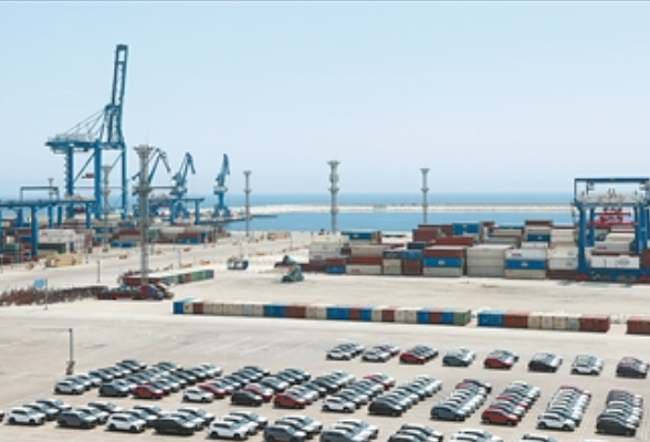 亚拉陆海新通道高效运营（共建“一带一路”·第一现场）