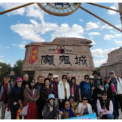 祝福新疆更美好丨这些外国游客为啥这么喜欢新疆？
