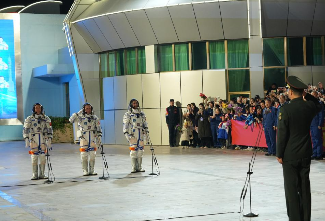 60秒回顾神舟二十一号发射精彩瞬间