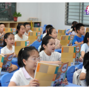 热评丨表达，别只剩下“热梗”一种声音