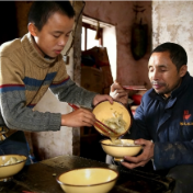 新春走基层·走笔丨追“光”少年温暖山乡路