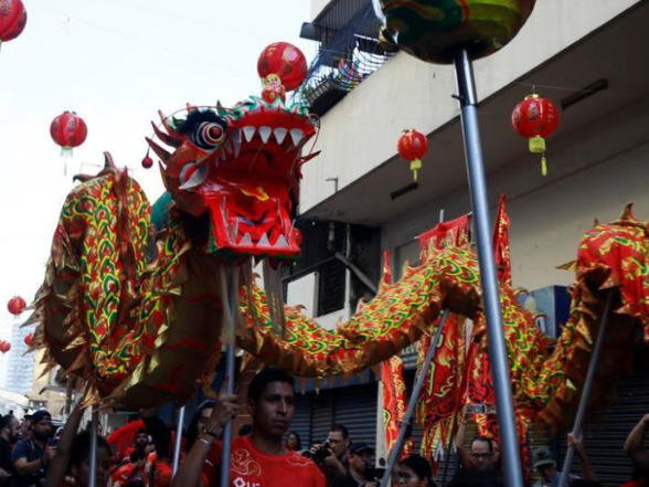 跨越半个地球 中国春节“圈粉”拉美
