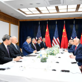 时政微观察丨让中美关系这艘大船平稳前行