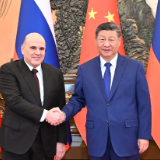习近平会见俄罗斯总理米舒斯京
