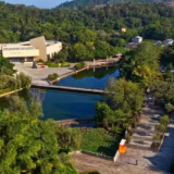 时政现场说丨矢志共产宏图业 精神血脉代代传