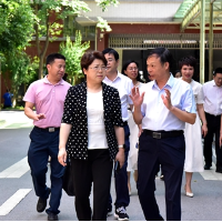 周迎春率队开展家庭教育促进“一法一条例”执法检查