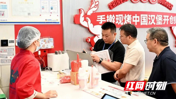 市市场监督管理局党组书记、局长周永红带队,就网络餐饮食品安全工作开展专题调研。_副本.jpg 市市场监督管理局党组书记、局长周永红带队,就网络餐饮食品安全工作开展专题调研。_副本.jpg