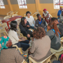 母亲的蘑菇房:以菌为媒,让女性互助跨越山海