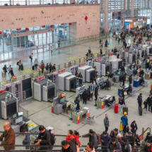 日均开行夜间高铁60趟 长沙南站打通返乡返岗“夜通道”