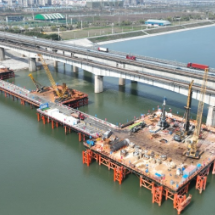 长赣高铁长沙湘江铁路特大桥主桥首个主墩桩基完工