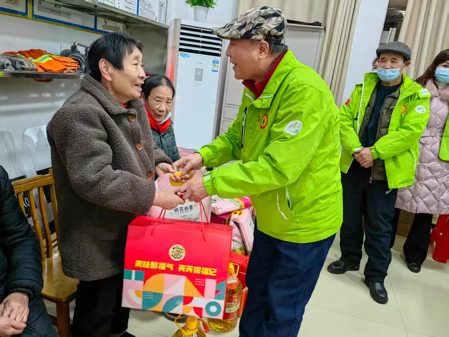 全国“敬老文明号”拟表彰对象事迹 | 郴州市天柱公益促进会：叩开千扇心门 照亮万家晚晴